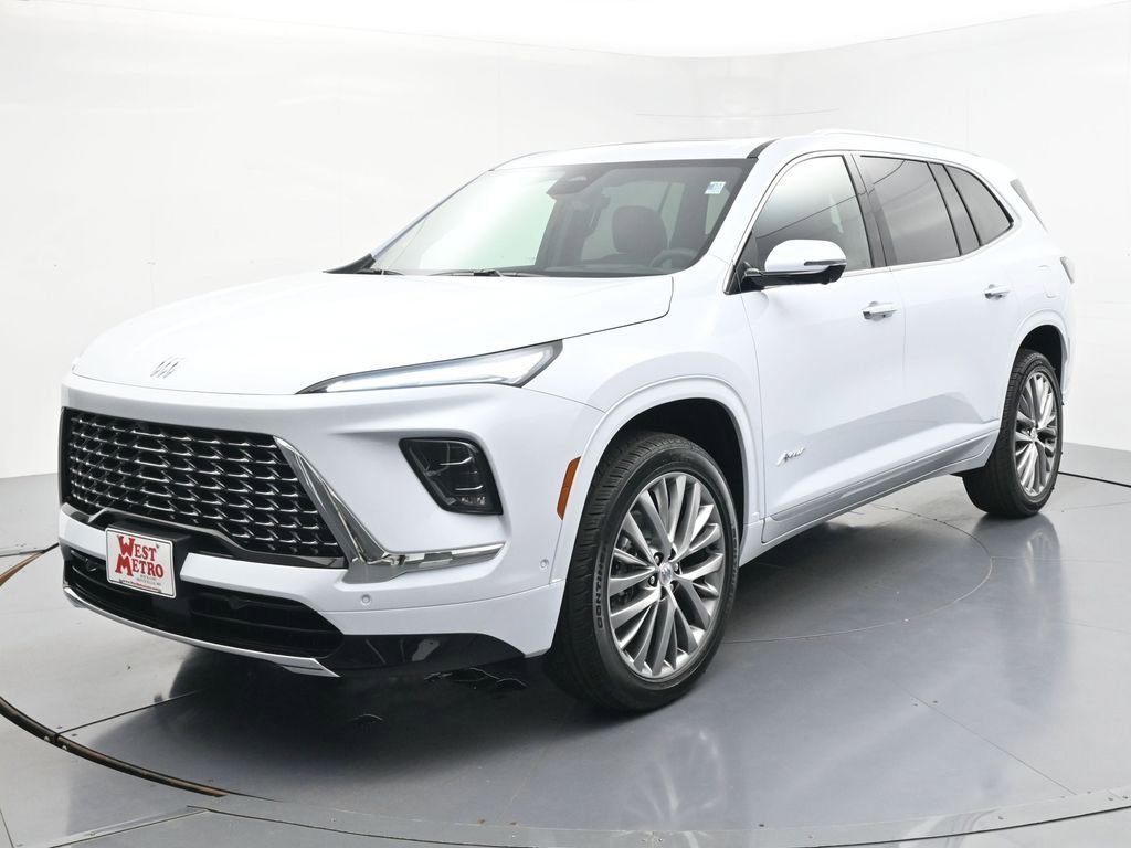 2026 Buick Enclave Avenir AWD's photo