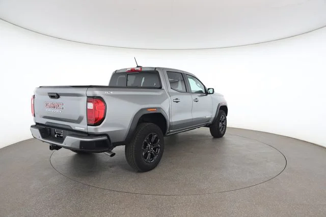 Used 2025 Silver GMC Elevation image 18
