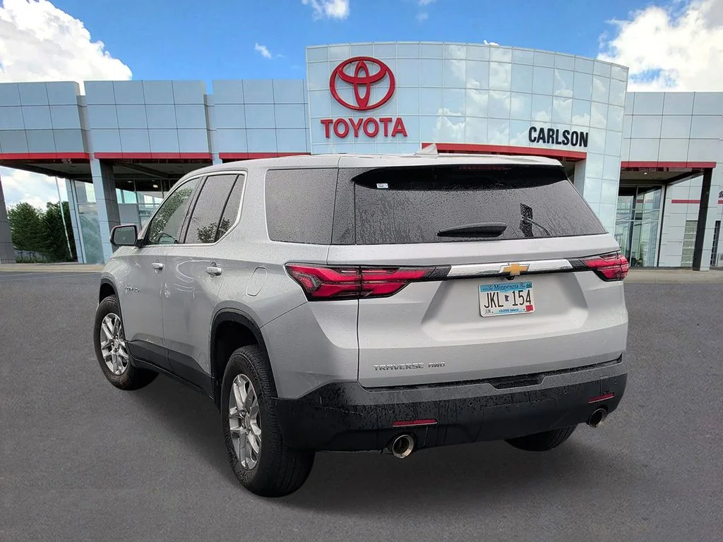 Used 2022 Chevrolet Traverse 1FL with VIN 1GNEVLKW4NJ173331 for sale in Minneapolis, Minnesota