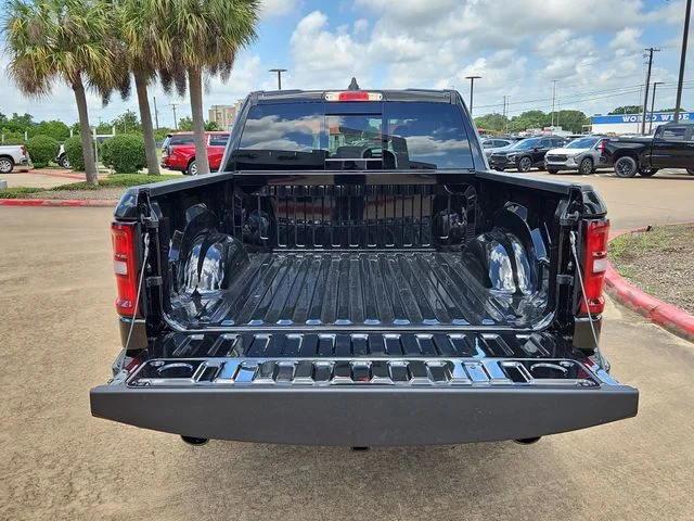 New 2026 Diamond Black Crystal Pearl-Coat Exterior Paint RAM Big Horn/Lone Star image 8