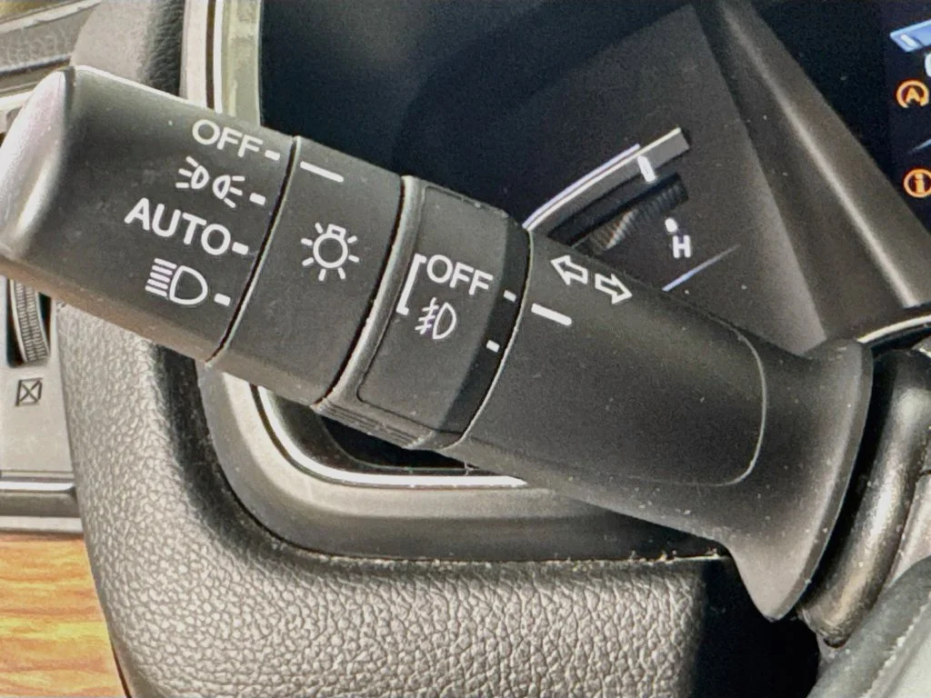 Certified Used 2021 White Honda Touring image 12