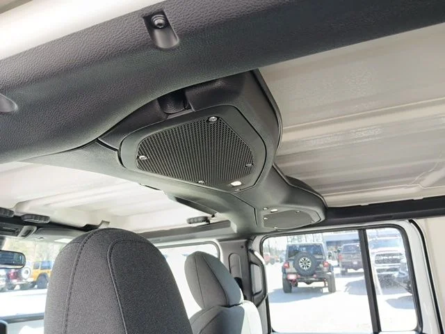 New 2026 Bright White Clear-Coat Exterior Paint Jeep Sport S image 17