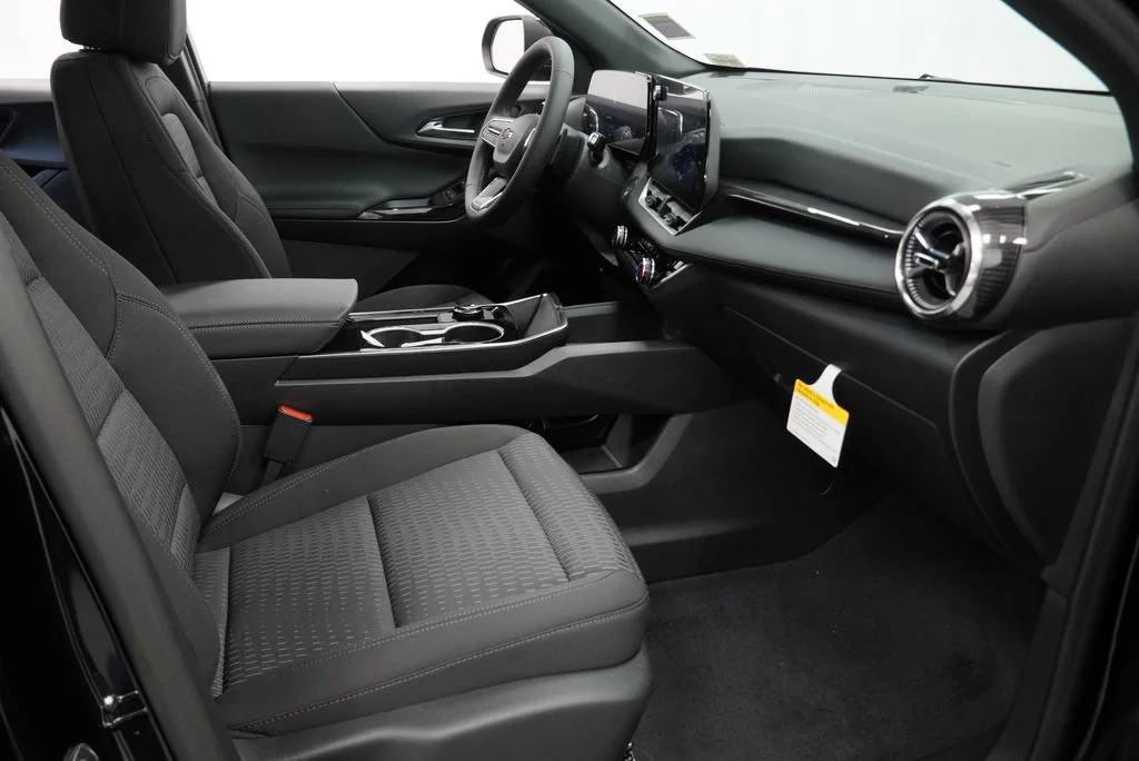 New 2027 Mosaic Black Metallic Chevrolet LT image 29