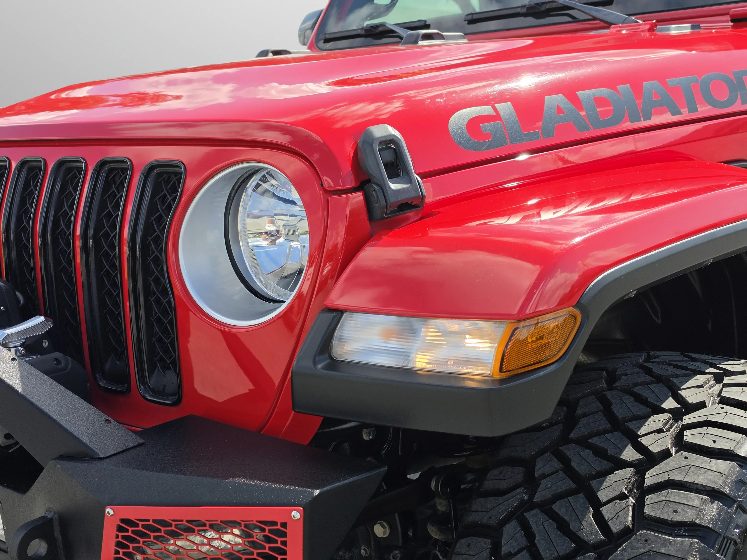 Used 2023 Firecracker Red Clearcoat Jeep Overland image 13