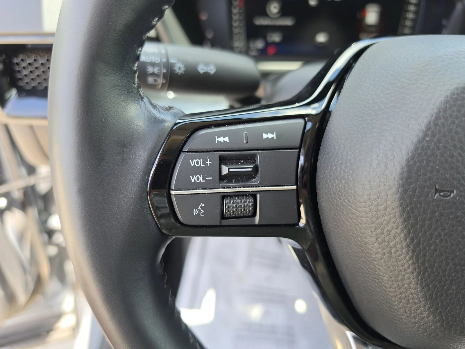 Used 2026 Gray Honda EX-L image 30