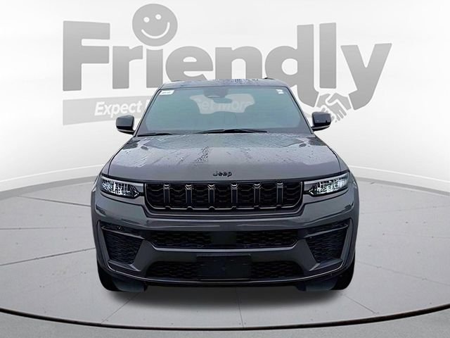 New 2026 Baltic Gray Metallic Clear-Coat Exterior Paint Jeep Altitude image 8