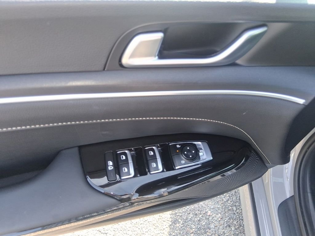 Certified Used 2025 Gray Kia GT-Line image 9