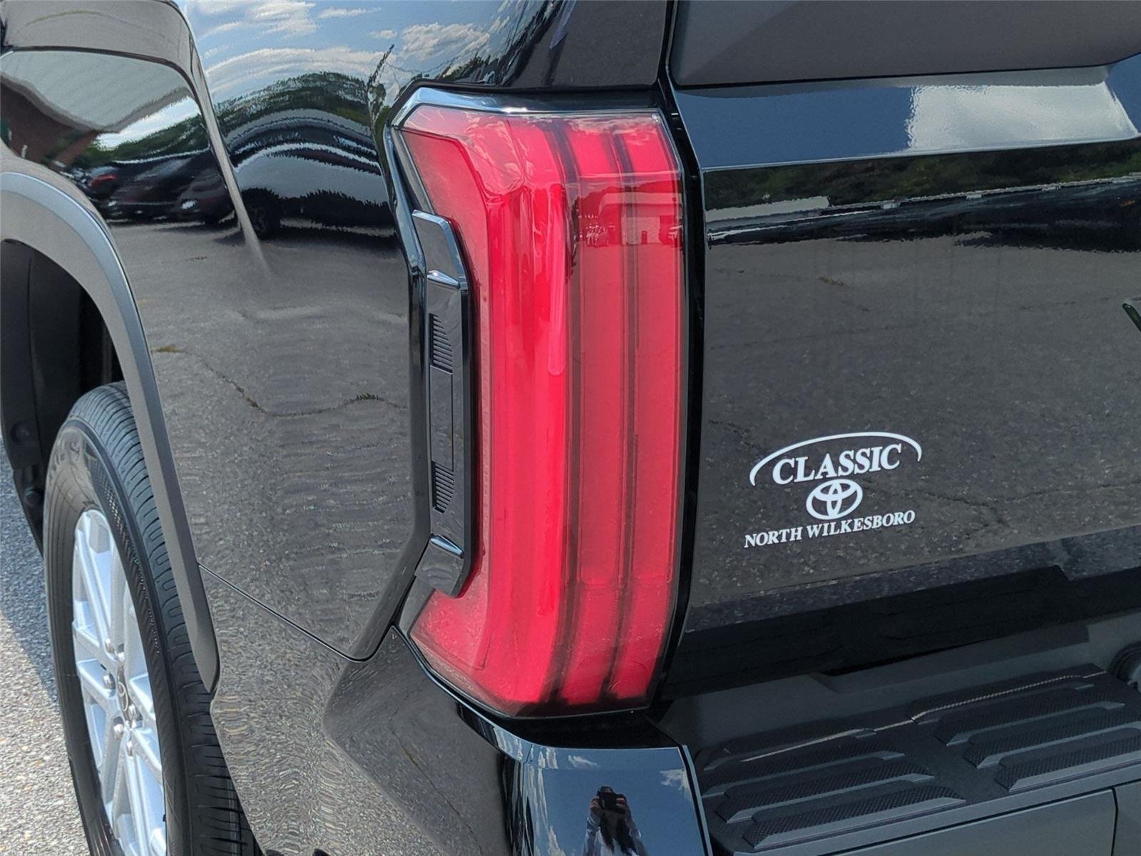 New 2026 Midnight Black Metallic Toyota SR5 image 12