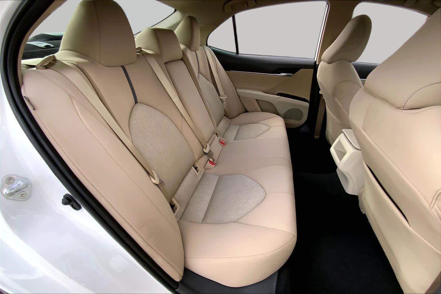 Used 2023 Ice Cap Toyota LE image 19