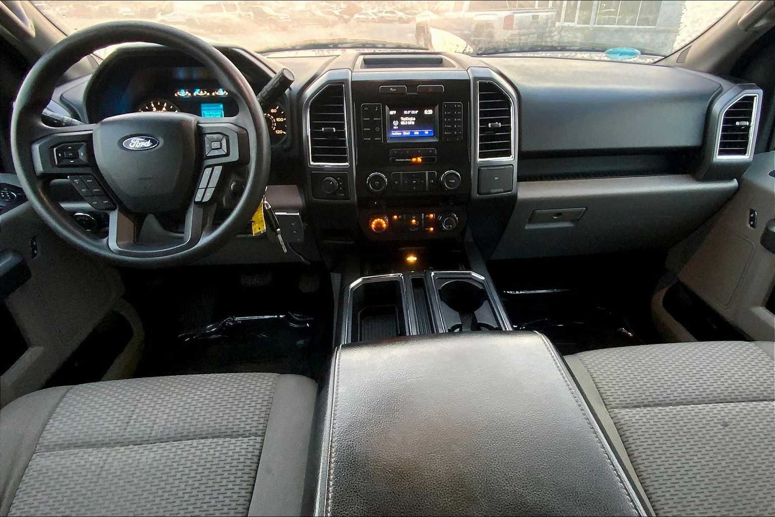 Used 2016 Oxford White Ford XLT image 15