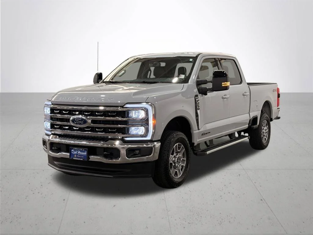Used 2025 White Ford Lariat image 2