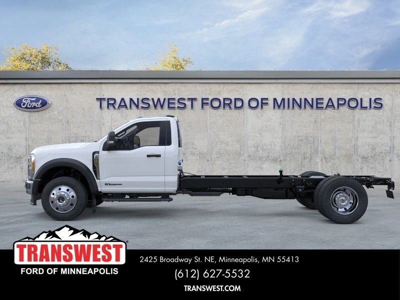 New 2025 White Ford XLT image 3