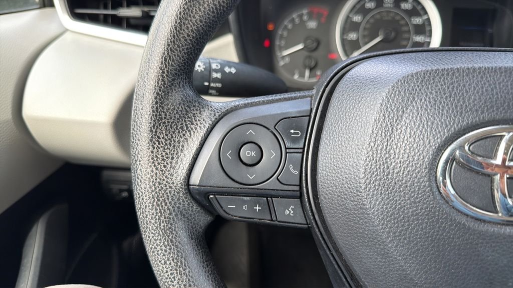 Used 2022 Gray Toyota LE image 22