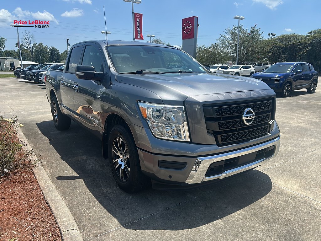 2020 Nissan Titan SV