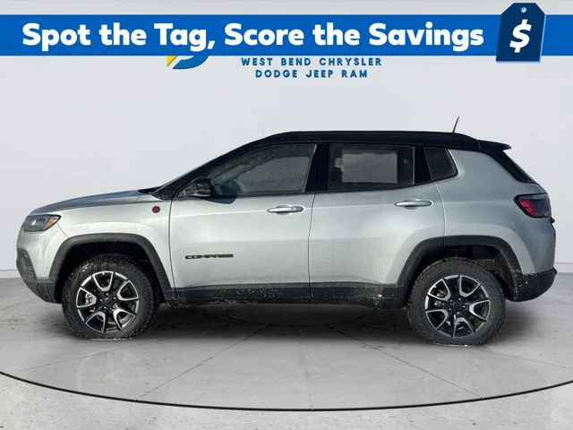 New 2026 Silver Zynith Metallic Clear-Coat Exterior Paint Jeep Trailhawk image 2