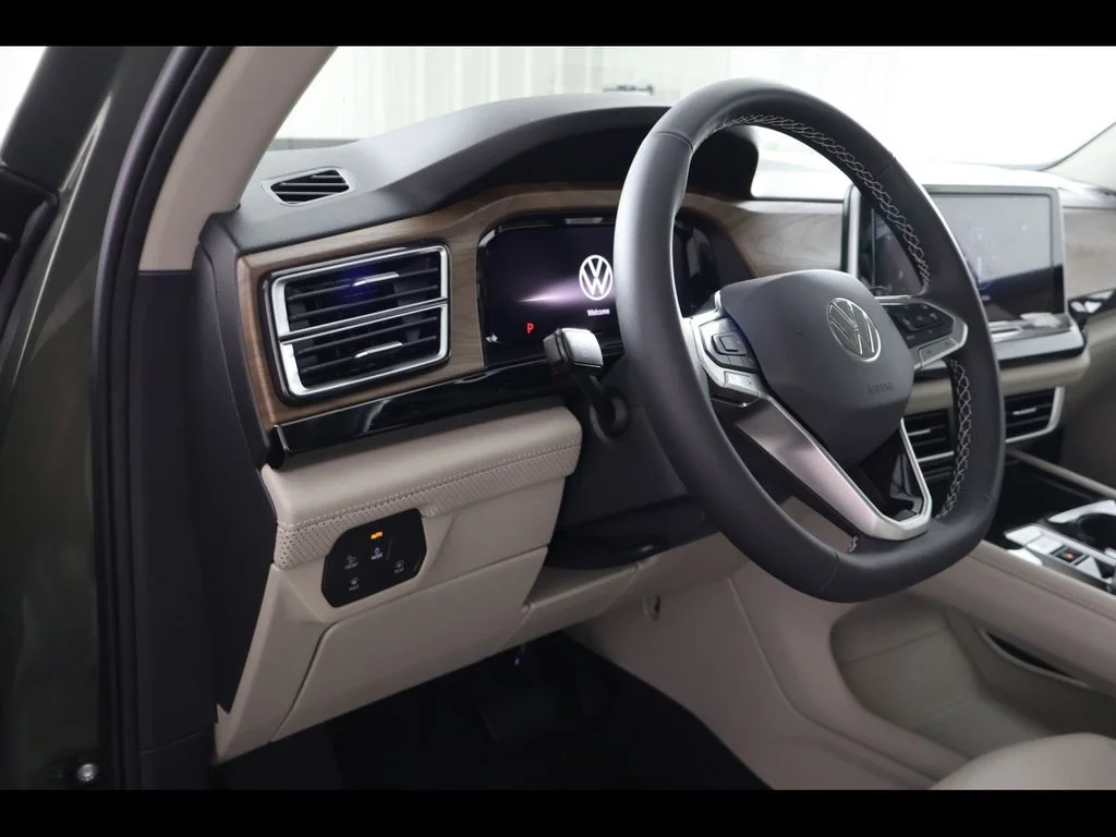 New 2026 Green Volkswagen 2.0T SE w/Technology image 13
