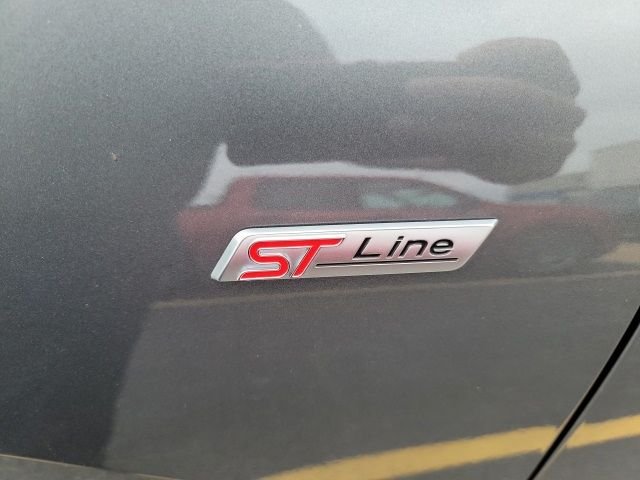 1FMCU0MNXRUA18286