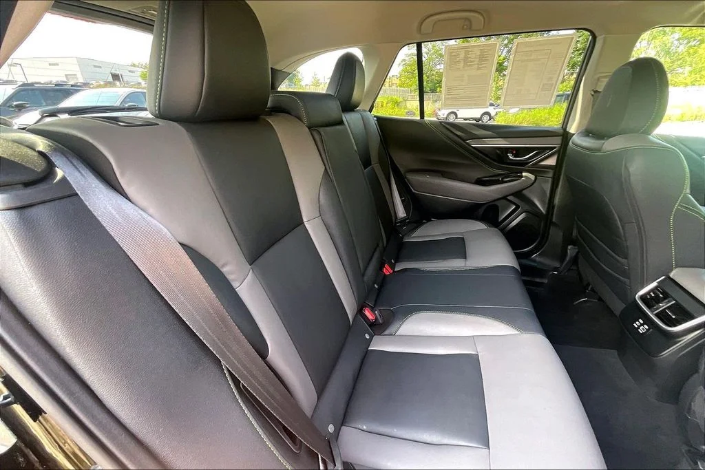 Used 2024 Black Subaru Onyx Edition image 27