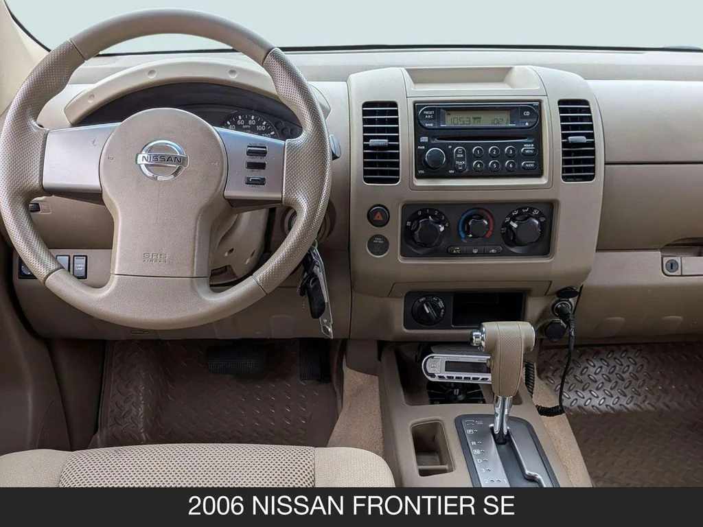 Used 2006 White Nissan SE image 13
