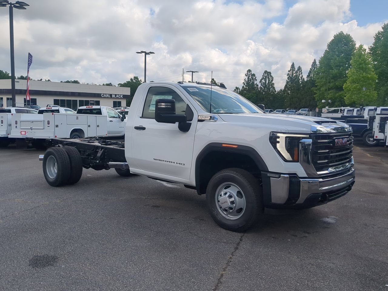 New 2026 Summit White GMC Pro image 2