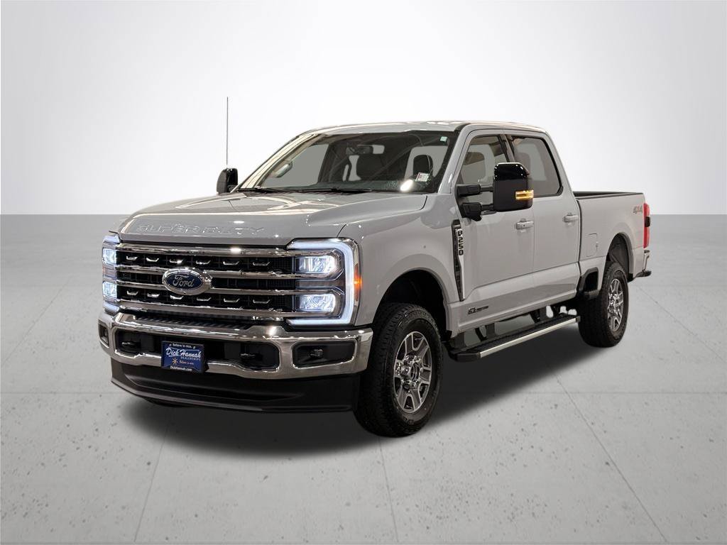 Used 2025 Avalanche Ford Lariat image 2