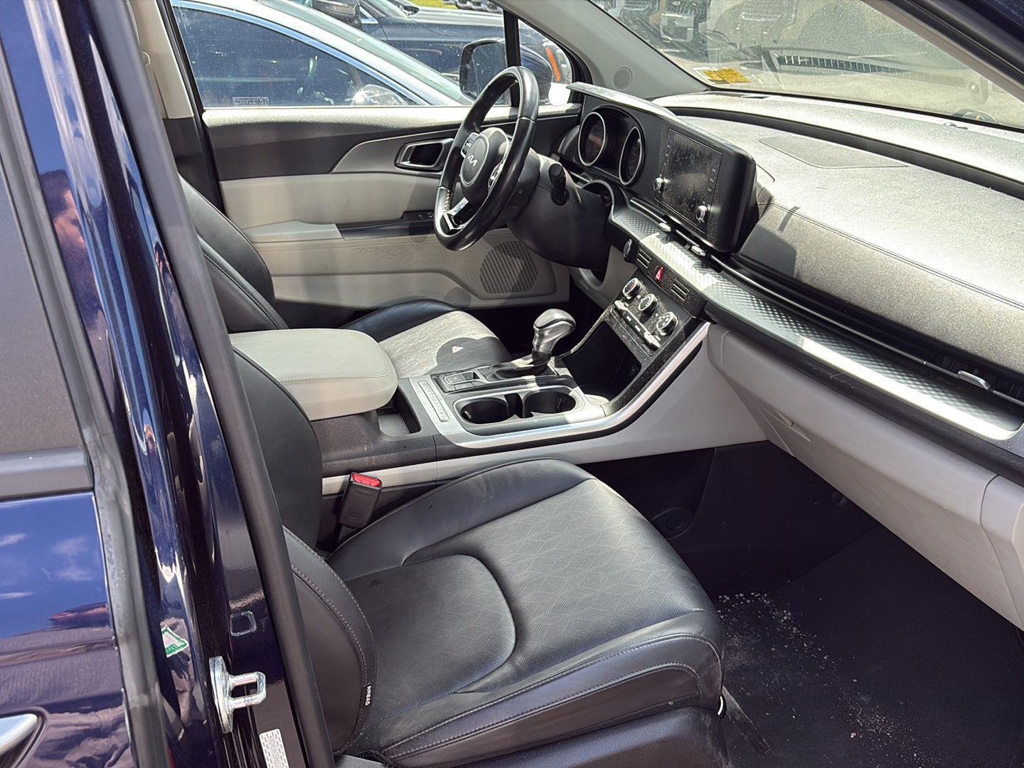 Used 2022 Deep Chroma Blue Kia LXS image 19