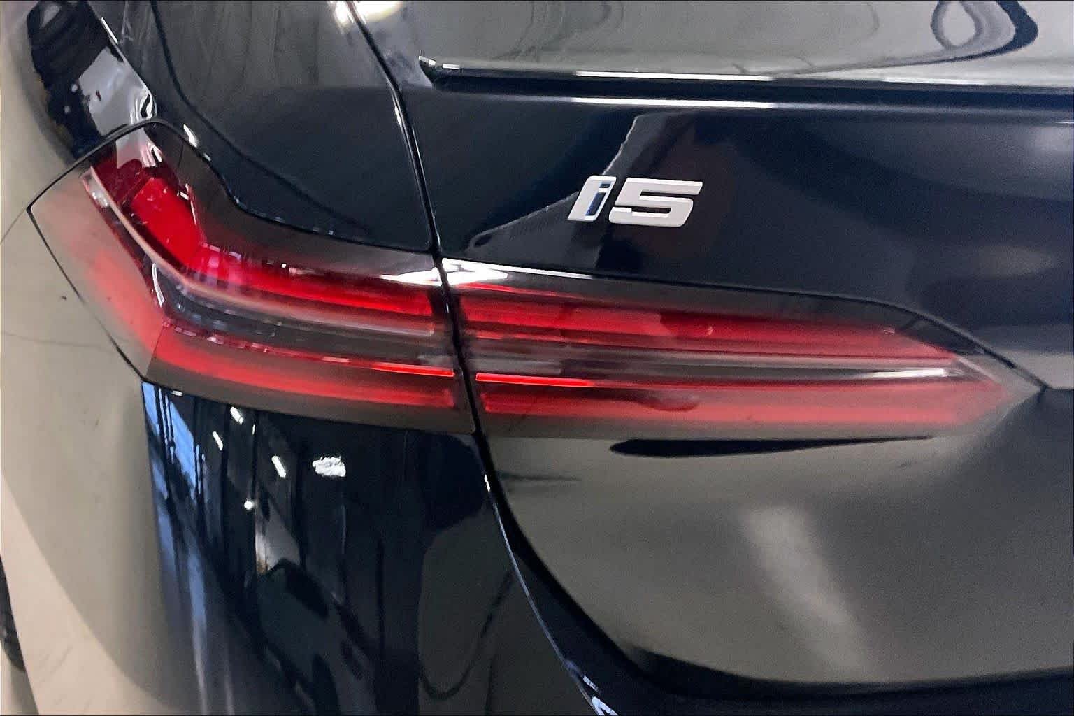 New 2026 Black Sapphire Metallic BMW M60 image 14