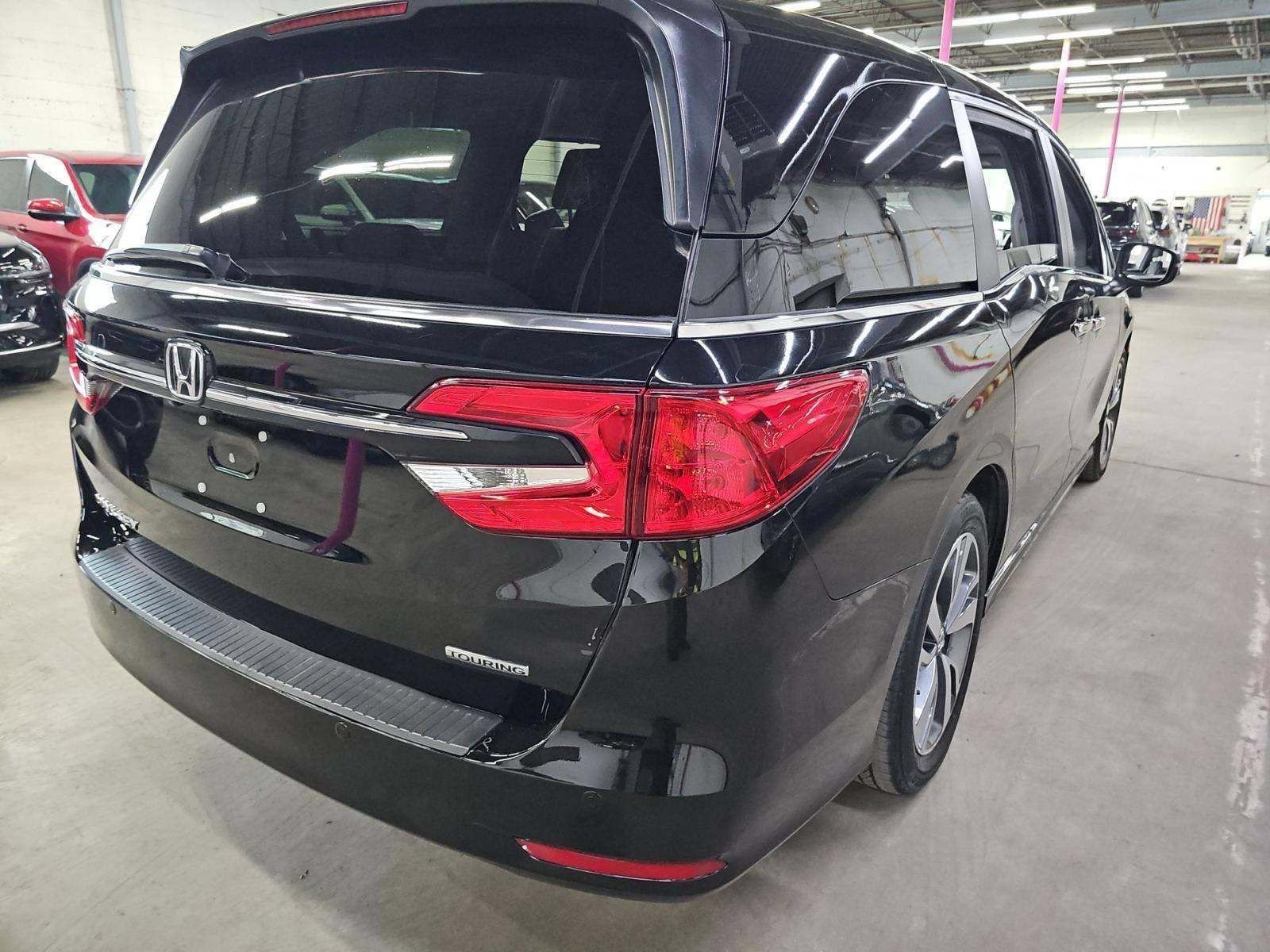 Certified Used 2022 Crystal Black Pearl Honda Touring image 6