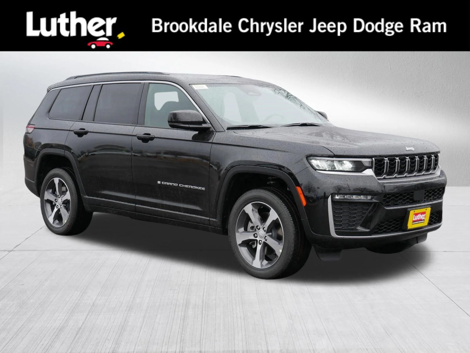 2026 Jeep Grand Cherokee L Limited 4x4's photo