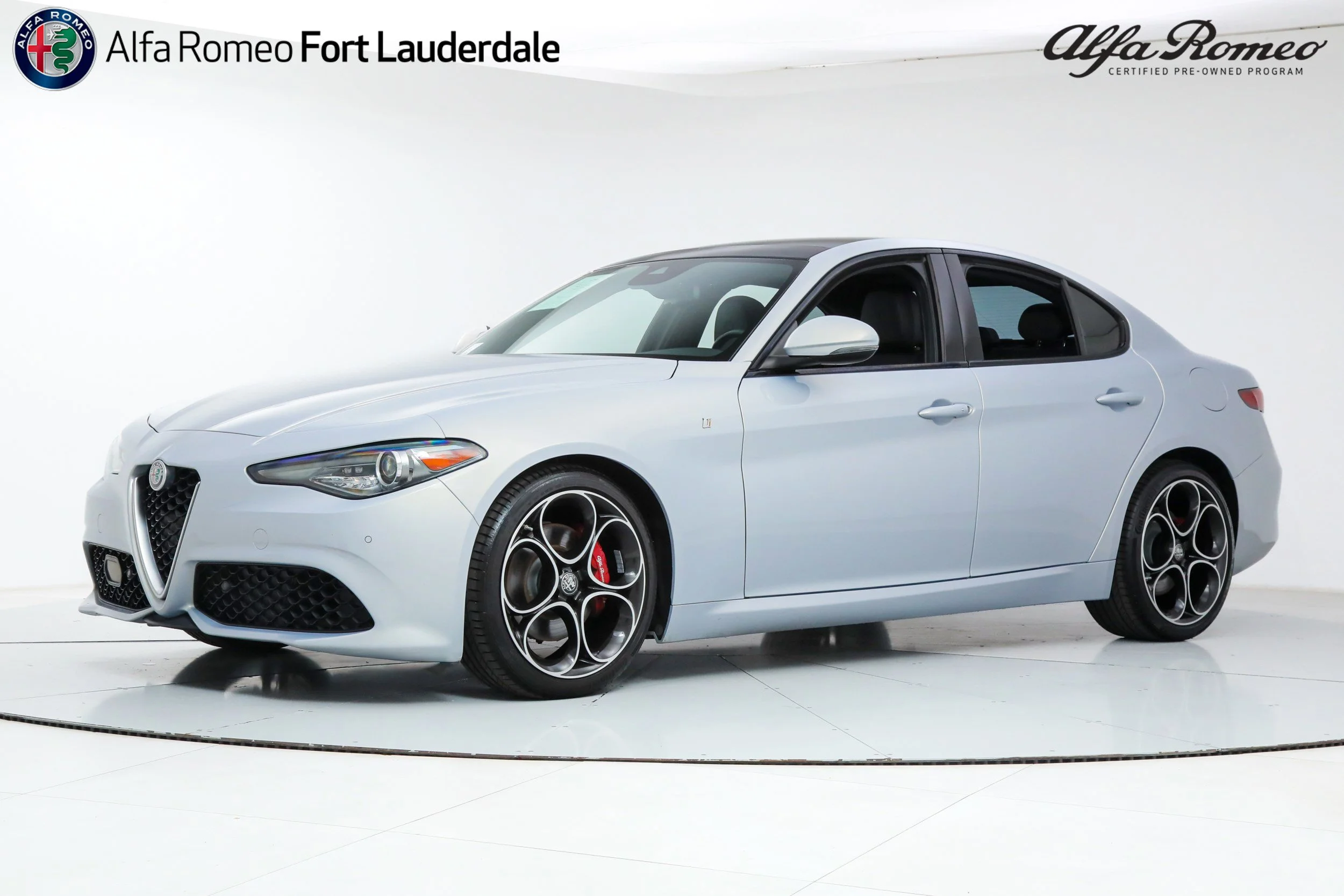 2023 Alfa Romeo Giulia Ti RWD's photo
