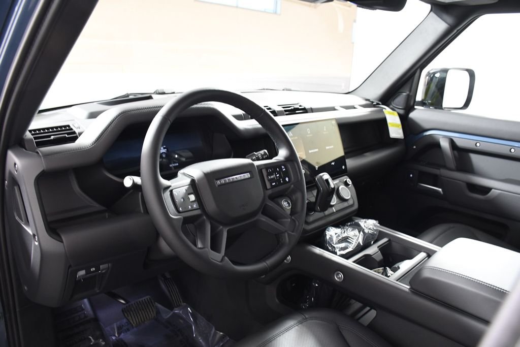 2026 Land Rover Defender X-Dynamic SE - Photo 12