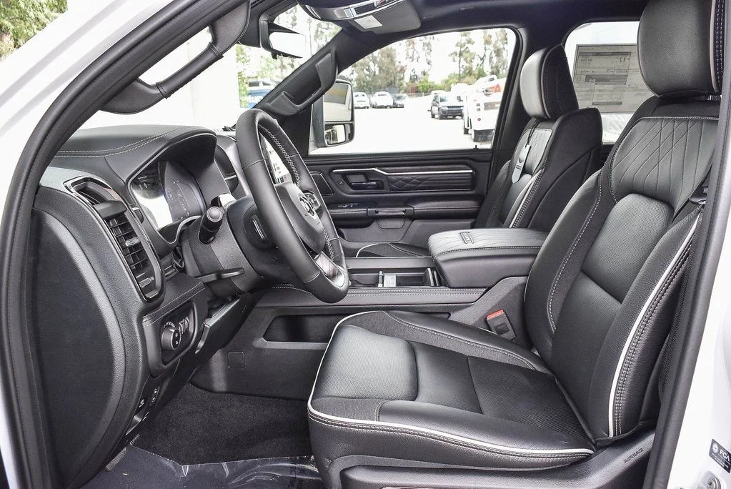 2025 RAM 1500 Limited - Photo 17