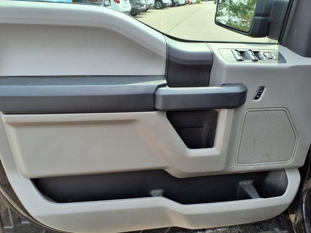 Used 2019 Black Ford XL image 17