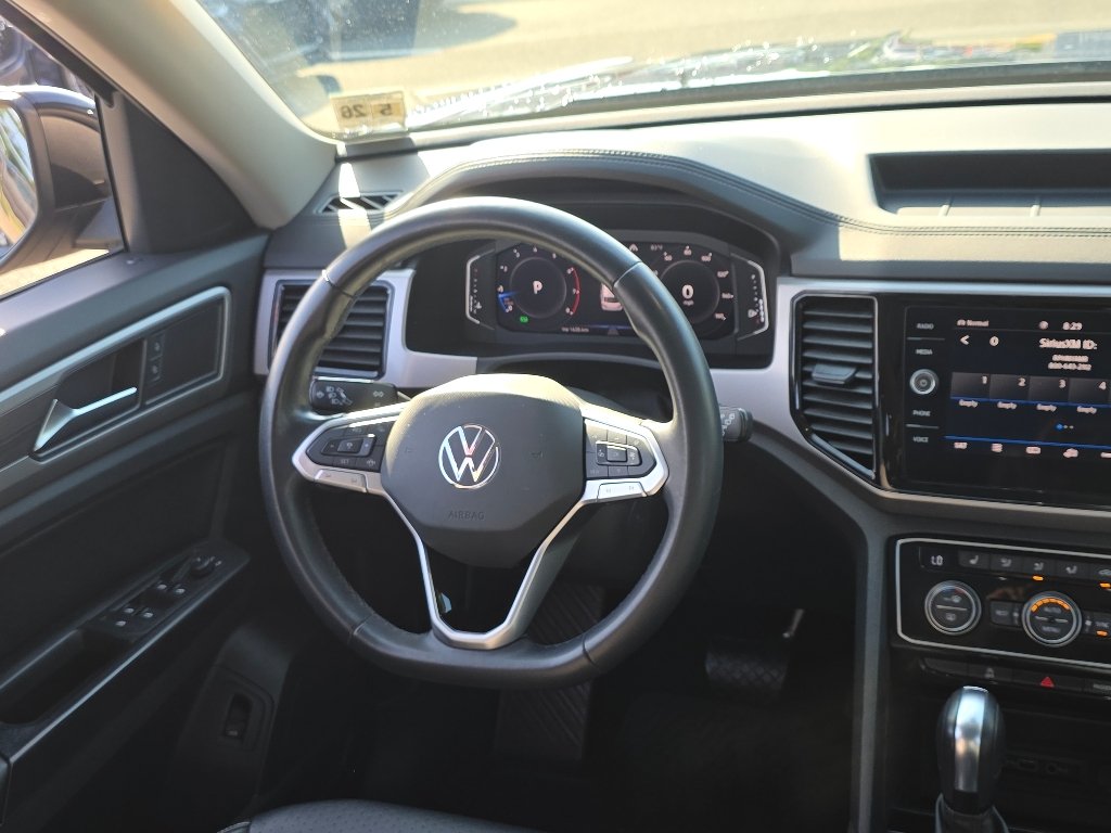 Used 2021 Deep Black Volkswagen SEL image 27