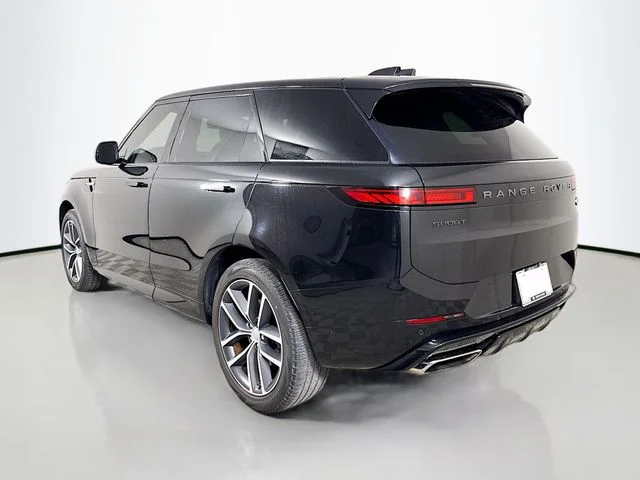 Certified Used 2023 Black Land Rover SE Dynamic image 7