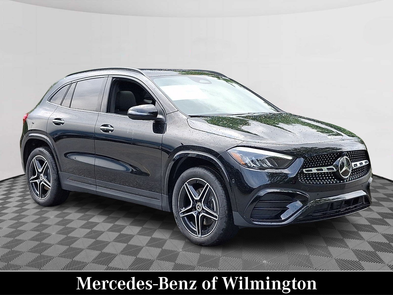New 2026 Night Black Mercedes-Benz GLA 250 image 1