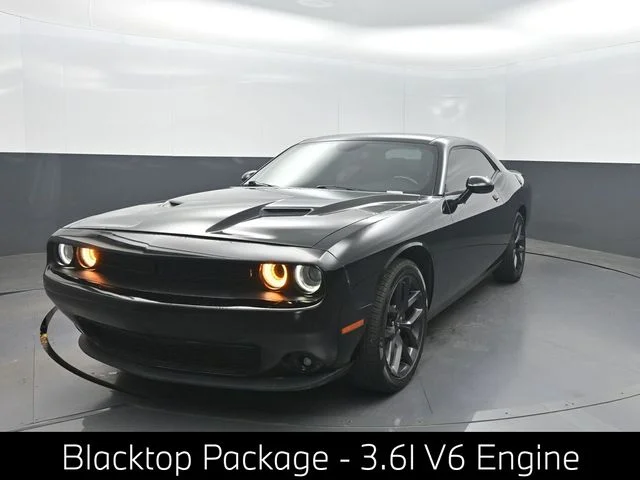 2020 Dodge Challenger SXT Auto's photo