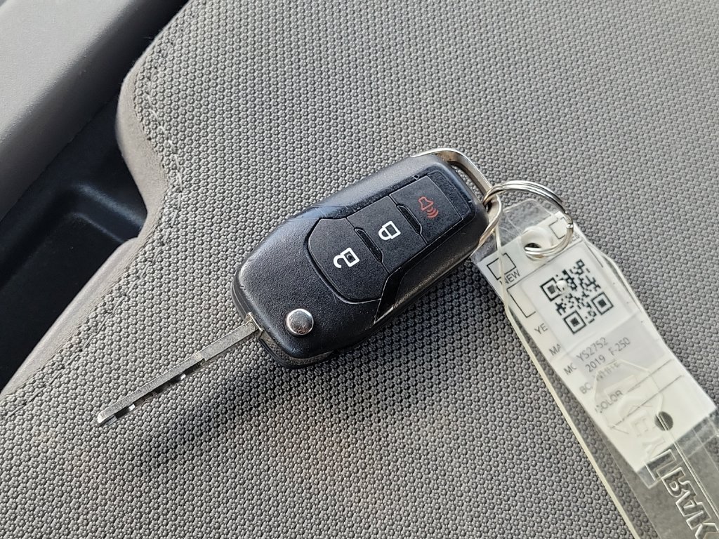 Used 2019 White Ford XLT image 23