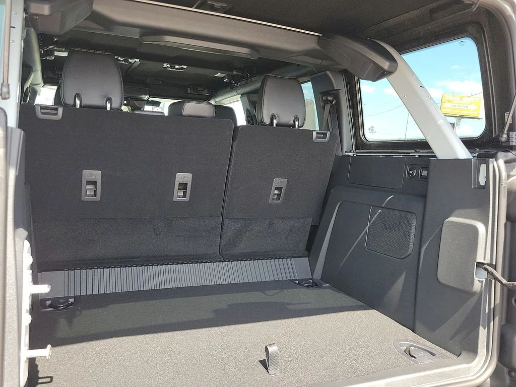New 2026 Avalanche Gray Ford Outer Banks® image 8