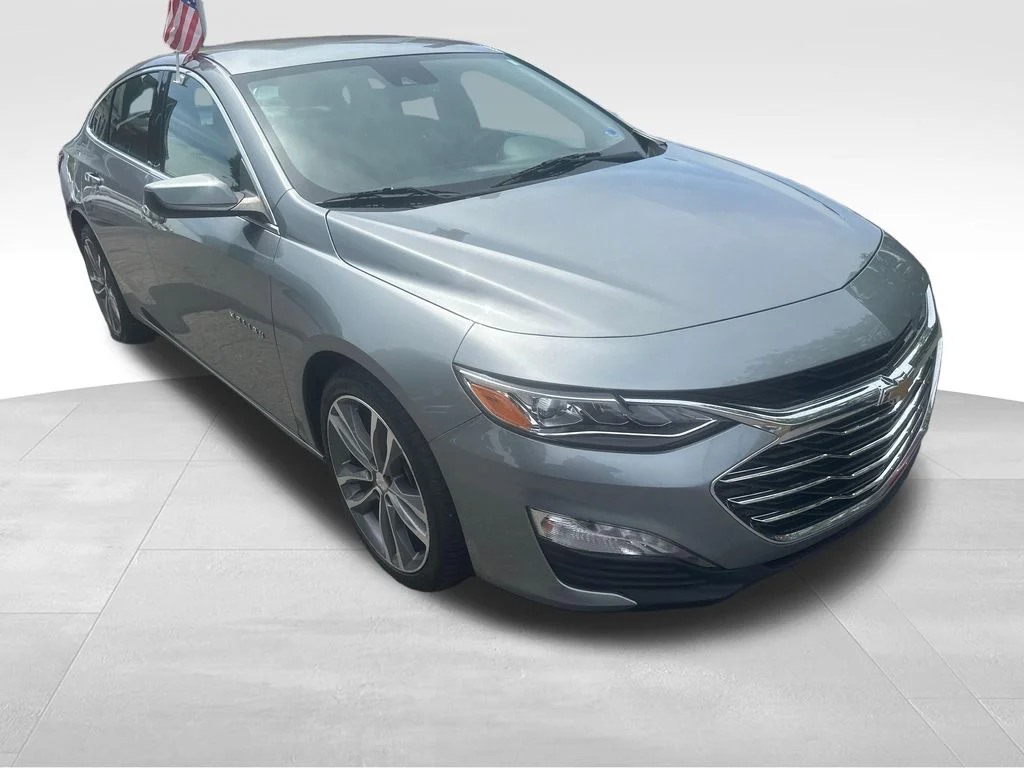 Used 2024 Gray Chevrolet LT image 32