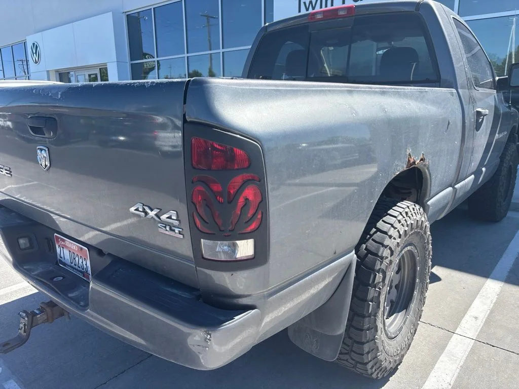 Used 2003  Dodge  image 9
