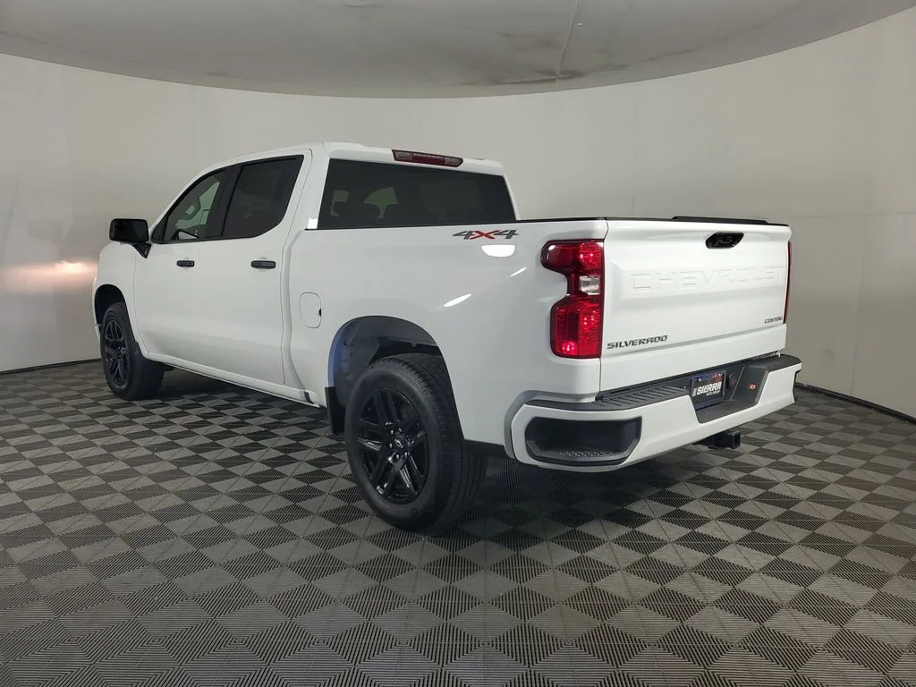 New 2026 Summit White Chevrolet Custom image 6