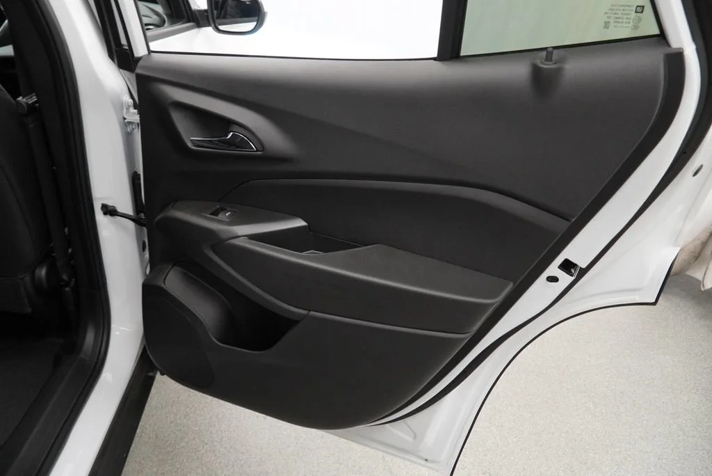New 2026 Summit White Chevrolet LT image 27