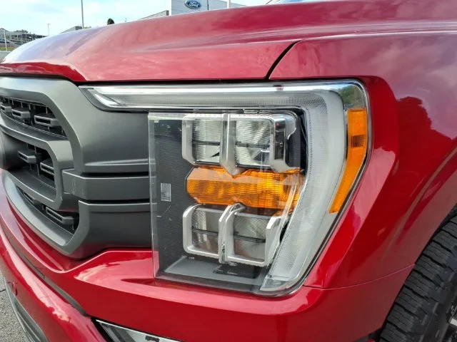 Used 2021 Red Ford XLT image 4