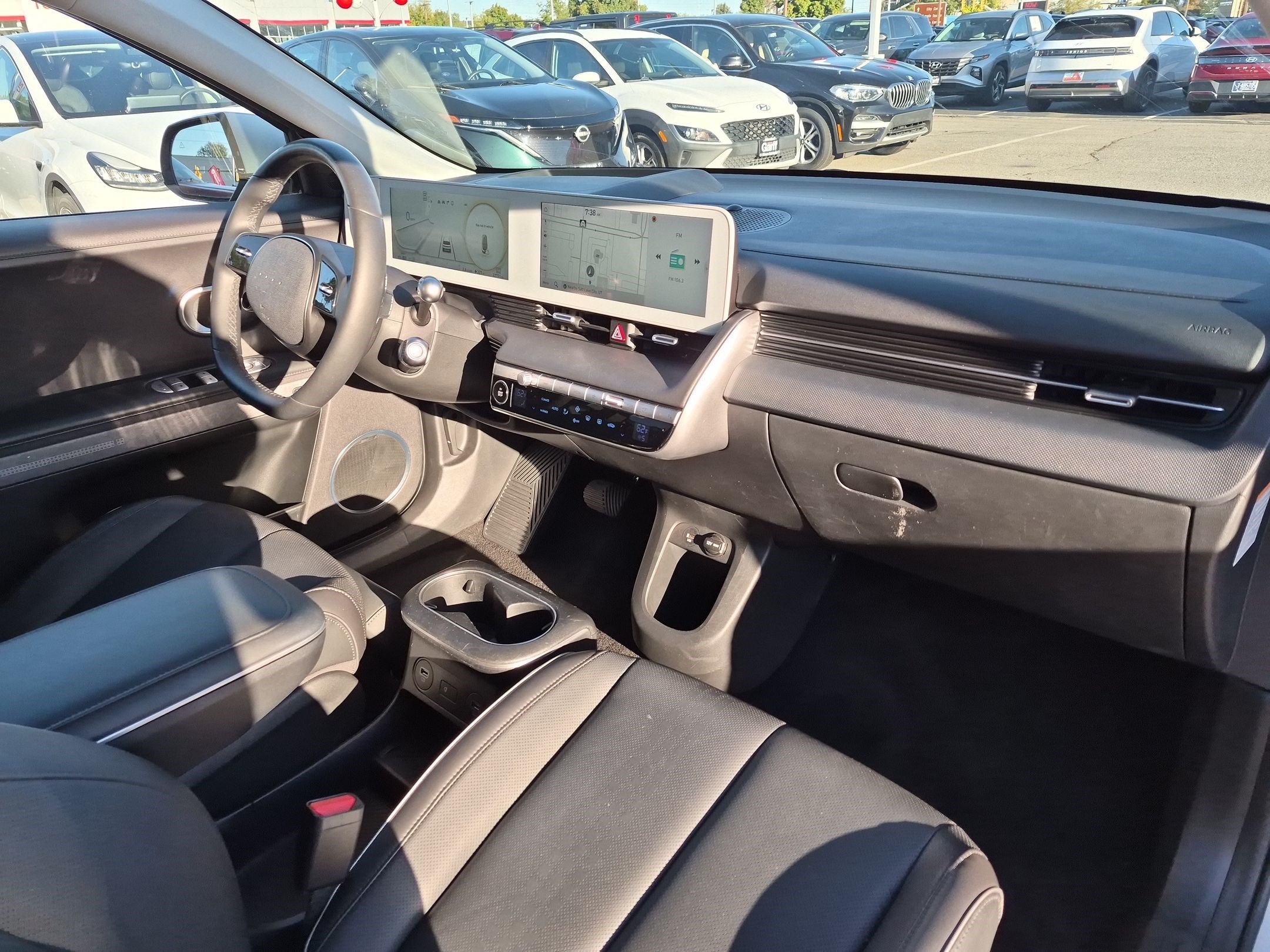 Used 2023 Gravity Gold (Matte Gold) Hyundai Limited image 29