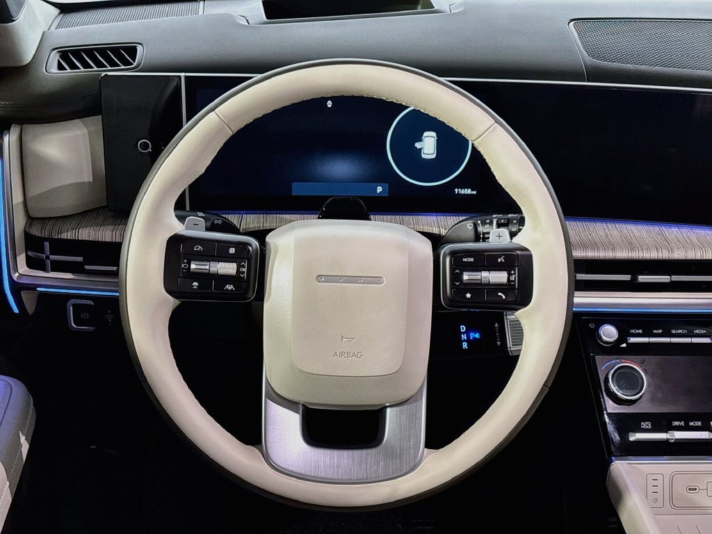 Used 2025 Phantom Black Hyundai Calligraphy image 13