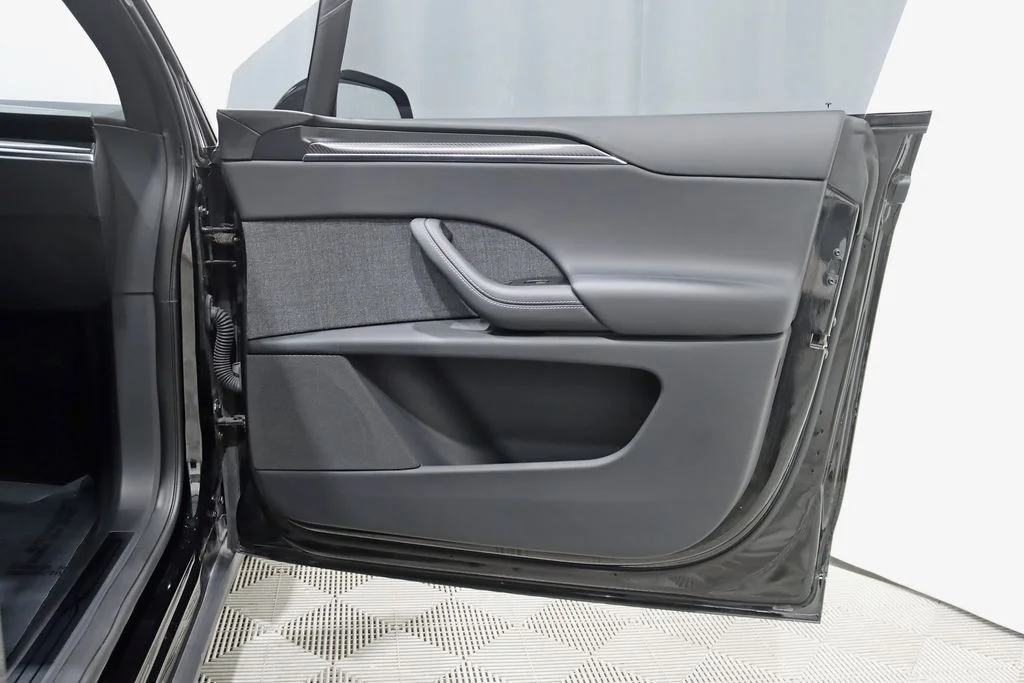 2022 Tesla Model X Plaid