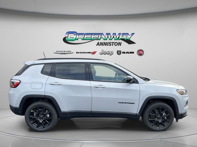 New 2026 Silver Zynith Metallic Clear-Coat Exterior Paint Jeep Latitude Altitude image 8