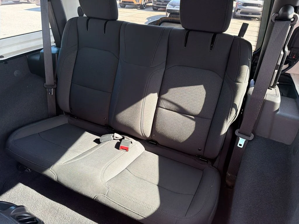 Used 2020 Black Jeep Sport S image 24