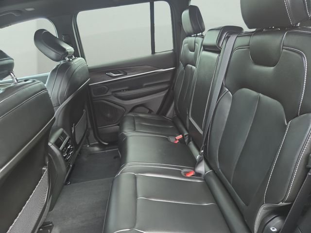 Used 2026 Diamond Black Jeep Limited image 36